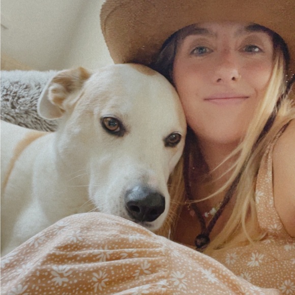 Dog Mom & Lover Girl 🩷 - Picture 2 of 4